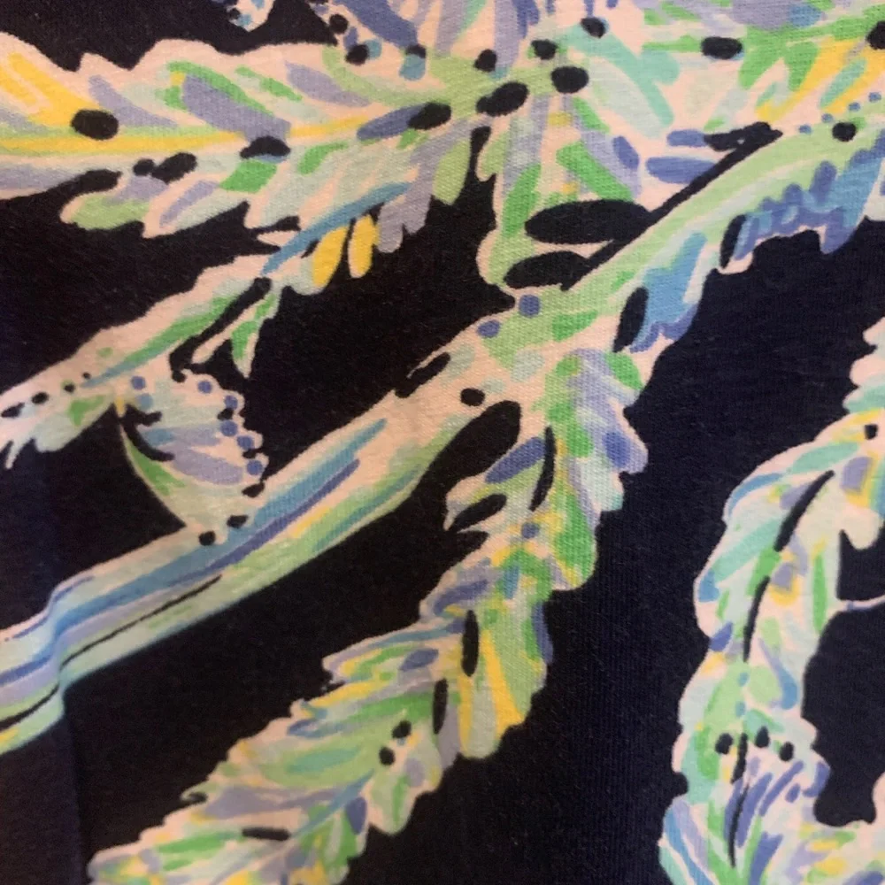 Lilly Pulitzer Print Crew Tee with lettuce edge hem - Picture 5 of 6